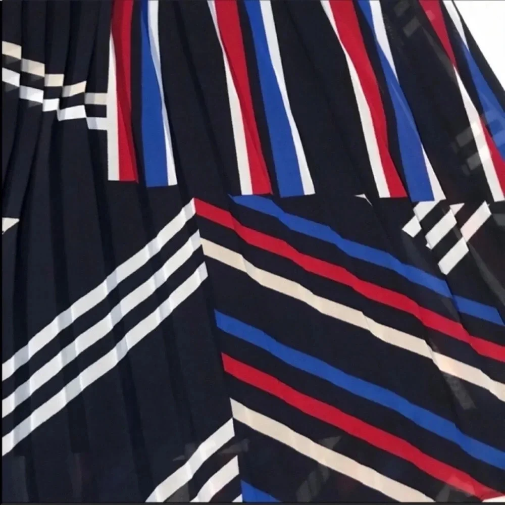 Roz & Ali Pleated Red White Blue Skirt Size M - Picture 2 of 7